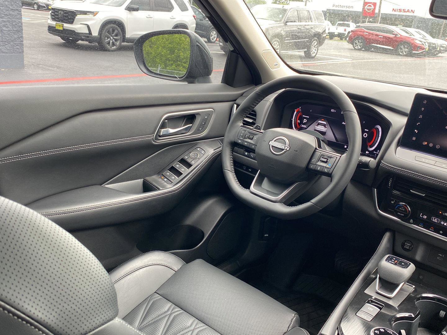 Used 2025 Nissan Rogue Platinum w/ Tech Package AWD/4WD image 13
