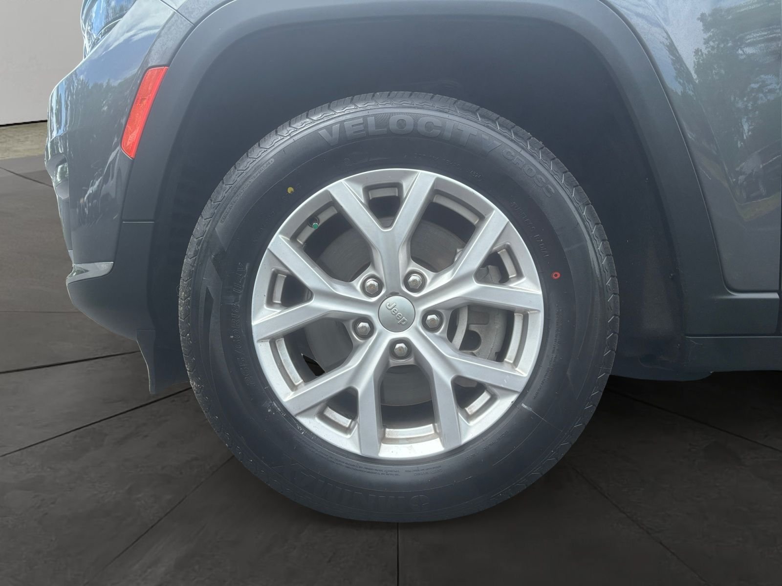 Used 2022 Jeep Grand Cherokee L Limited w/ Trailer Tow Group (B) RWD image 14
