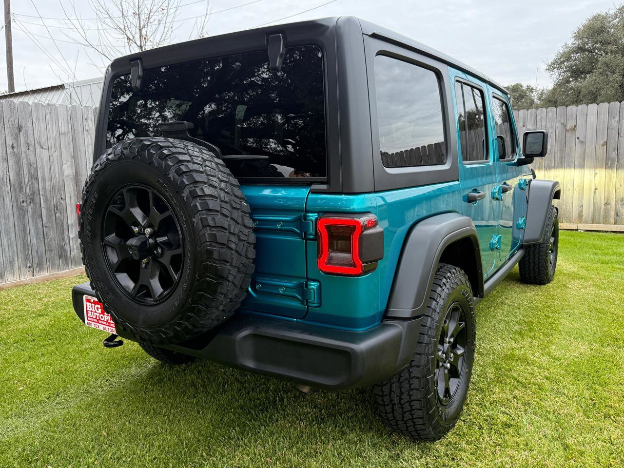 Used 2020 Jeep Wrangler Unlimited Sport image 10