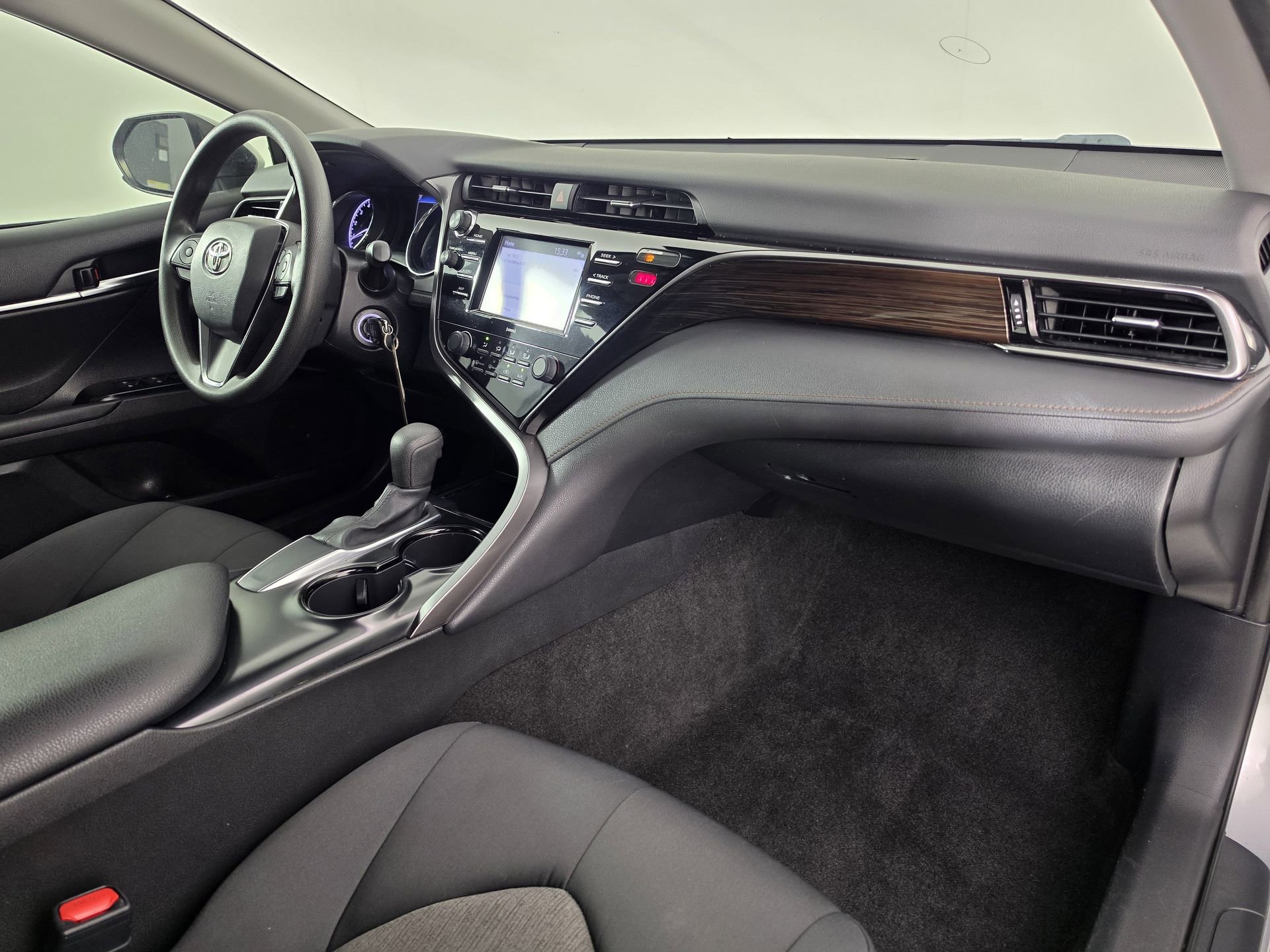 Used 2020 Toyota Camry LE FWD image 43