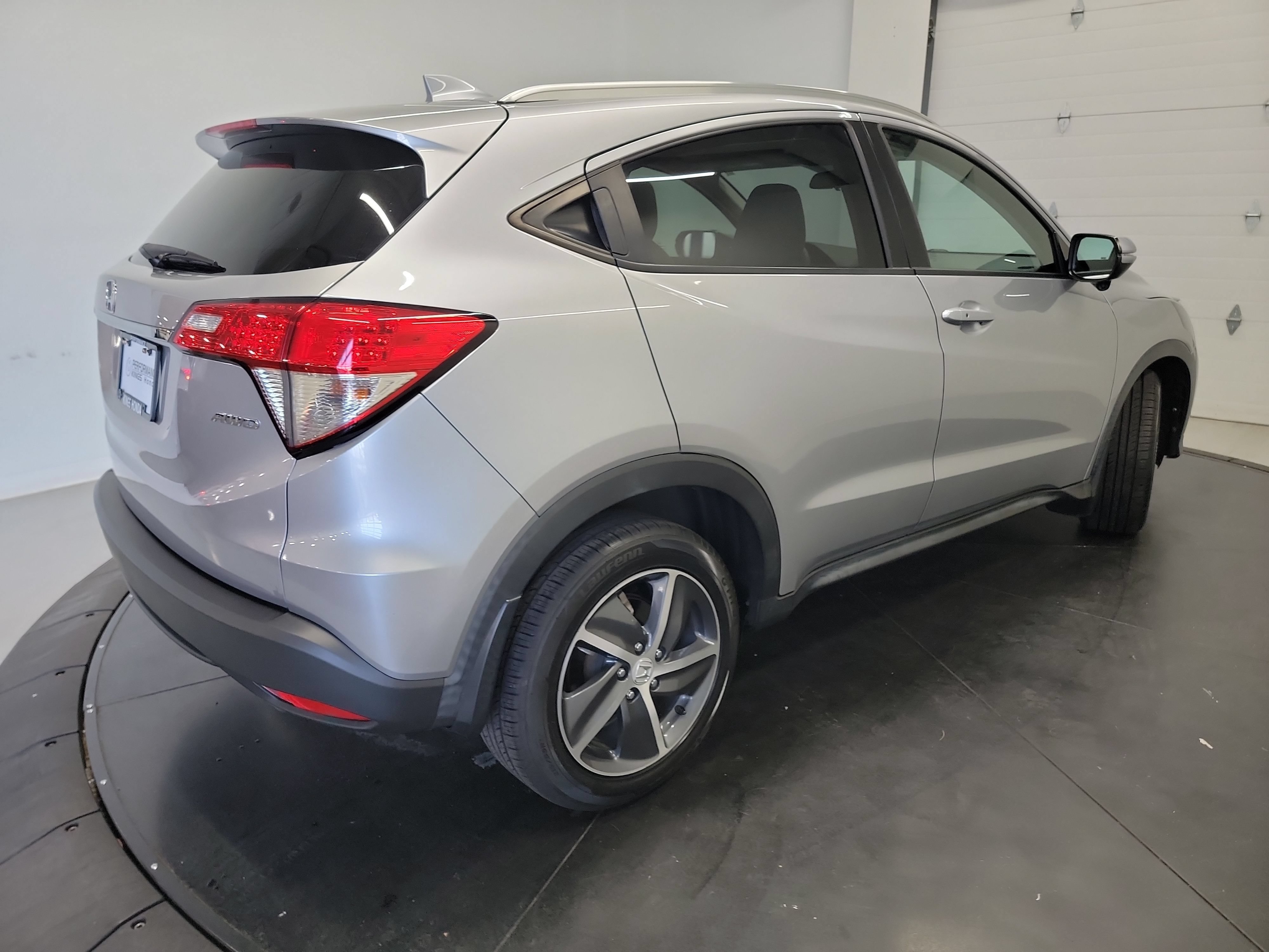 Used 2021 Honda HR-V EX image 9