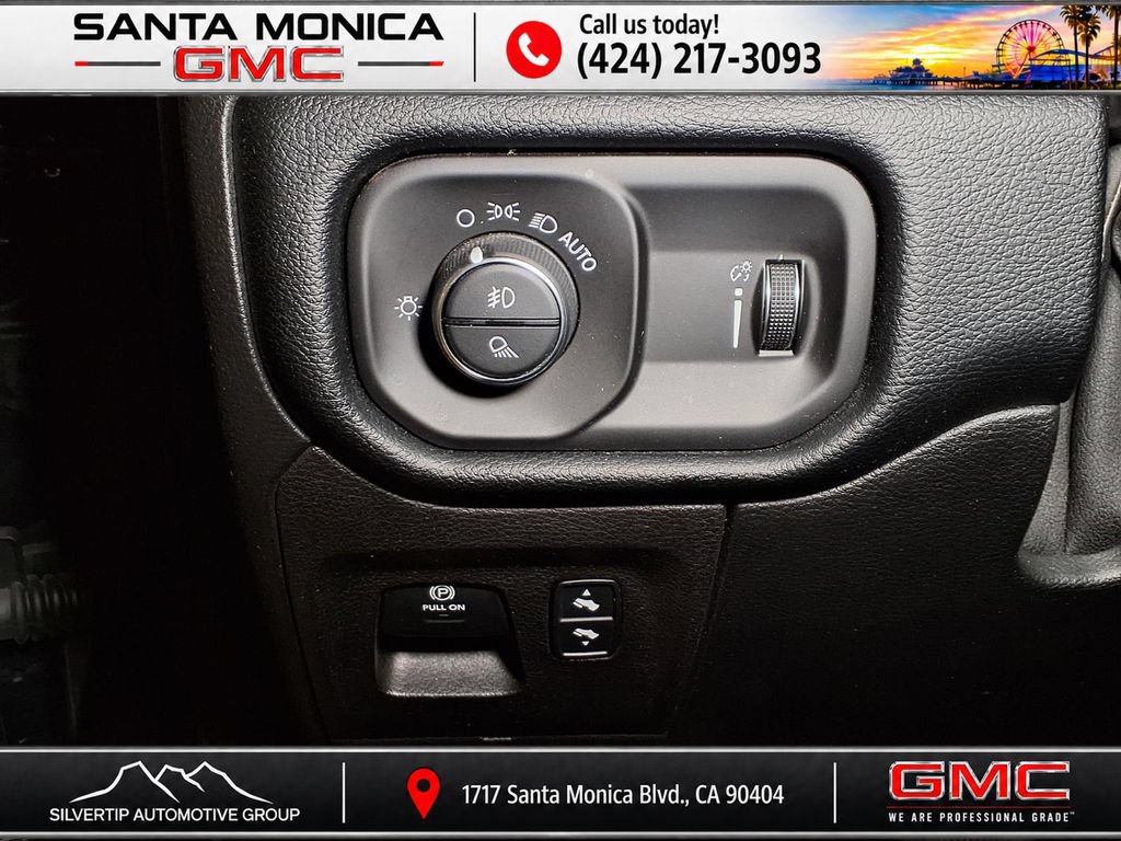 Used 2021 RAM 1500 Big Horn RWD image 13
