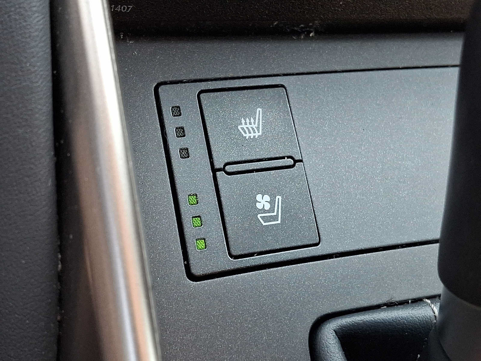 Used 2018 Lexus IS 300 AWD w/ Comfort Package image 22