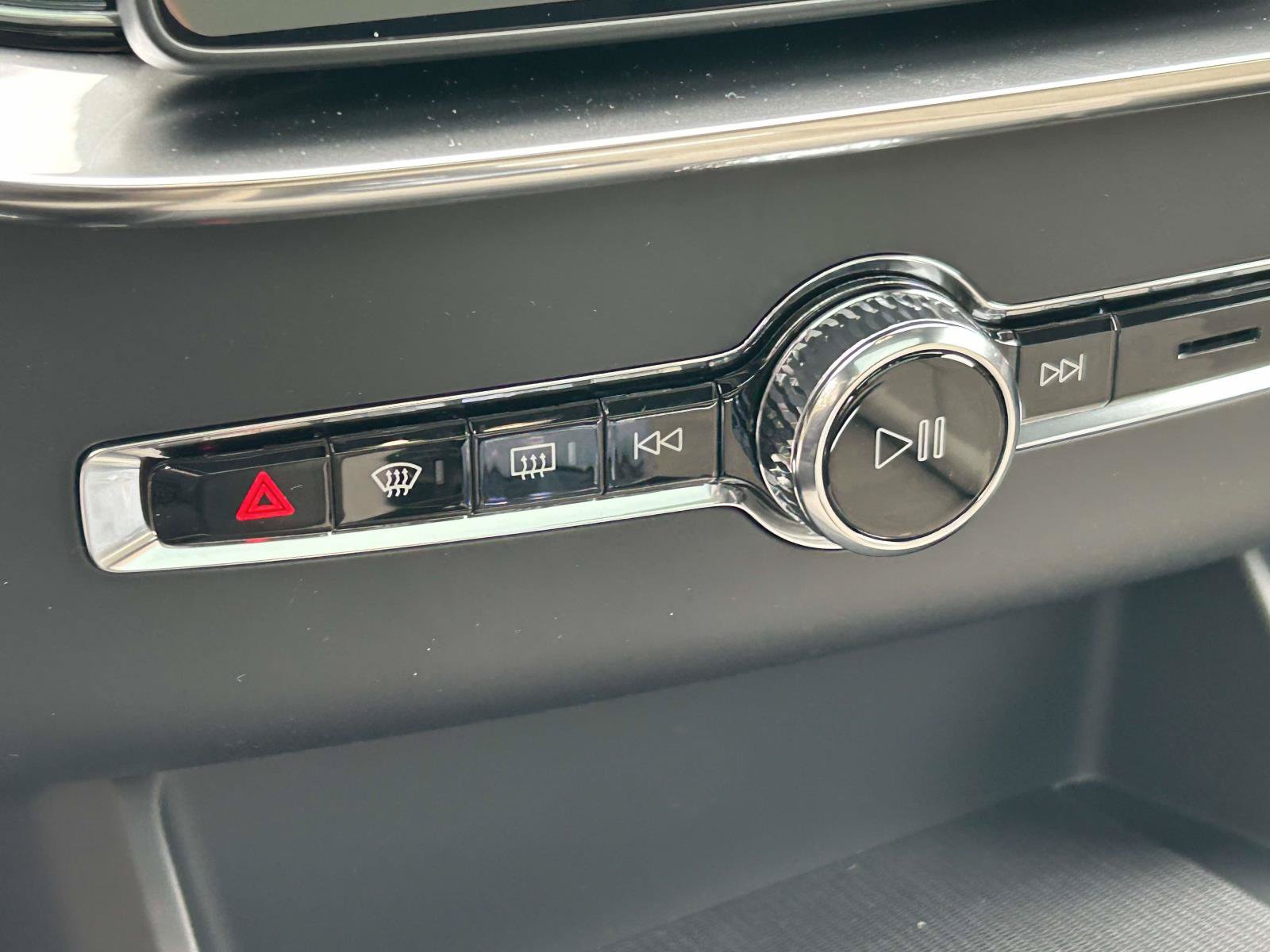 New 2026 Volvo XC90 B6 Plus AWD/4WD image 26