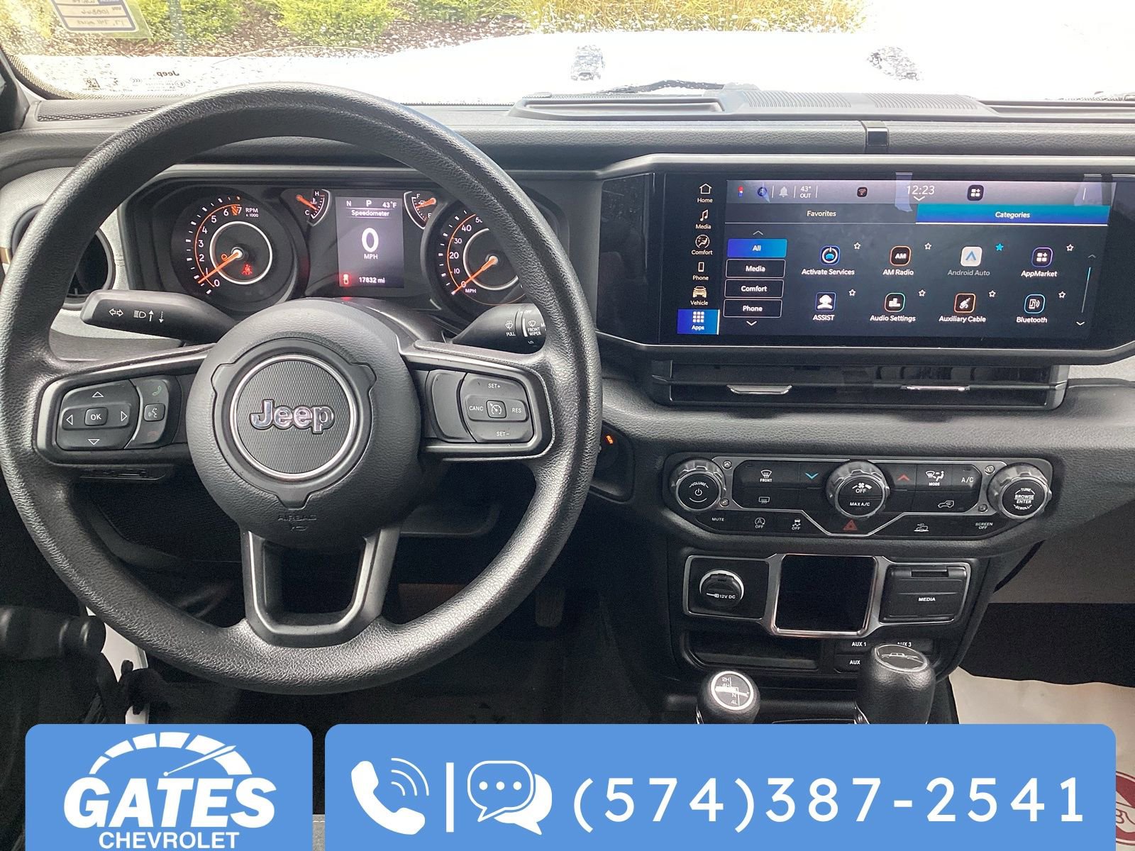 Used 2024 Jeep Gladiator Sport image 17