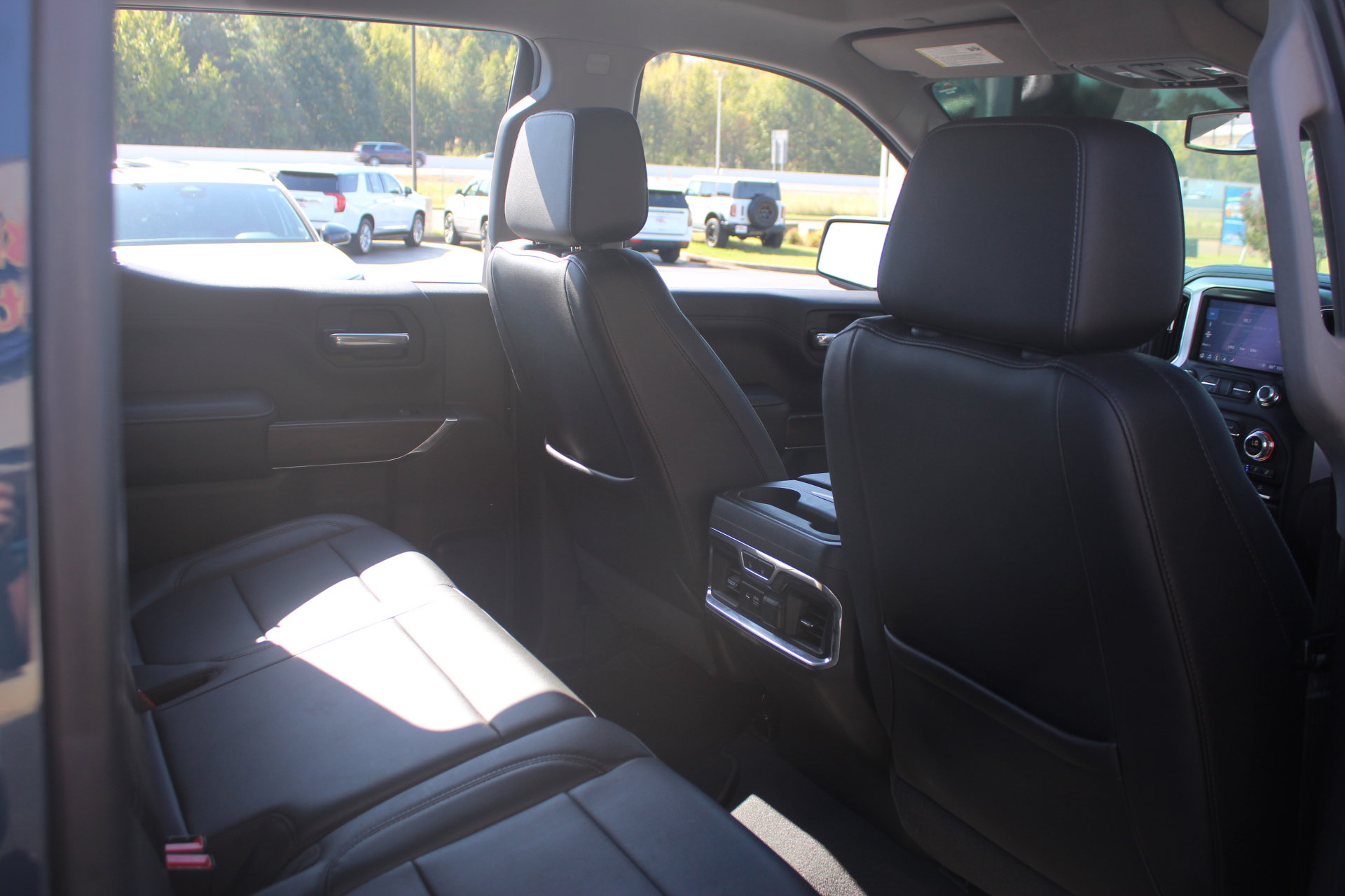 Used 2019 GMC Sierra 1500 SLT w/ SLT Premium Plus Package AWD/4WD image 33