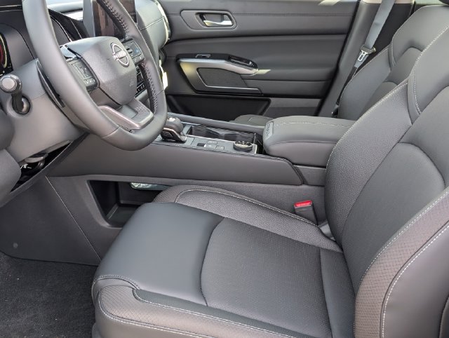 New 2026 Nissan Pathfinder SL AWD/4WD image 11