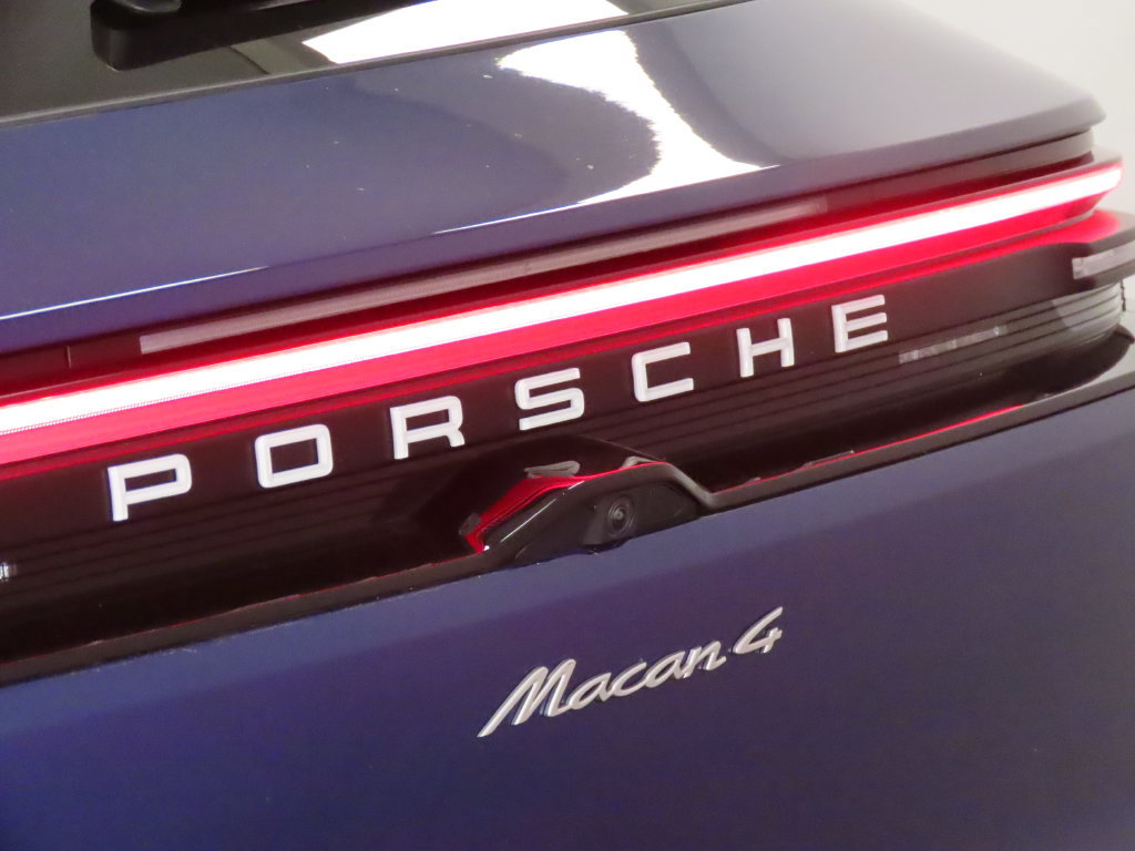 Certified 2024 Porsche Macan 4 Electric AWD/4WD image 12