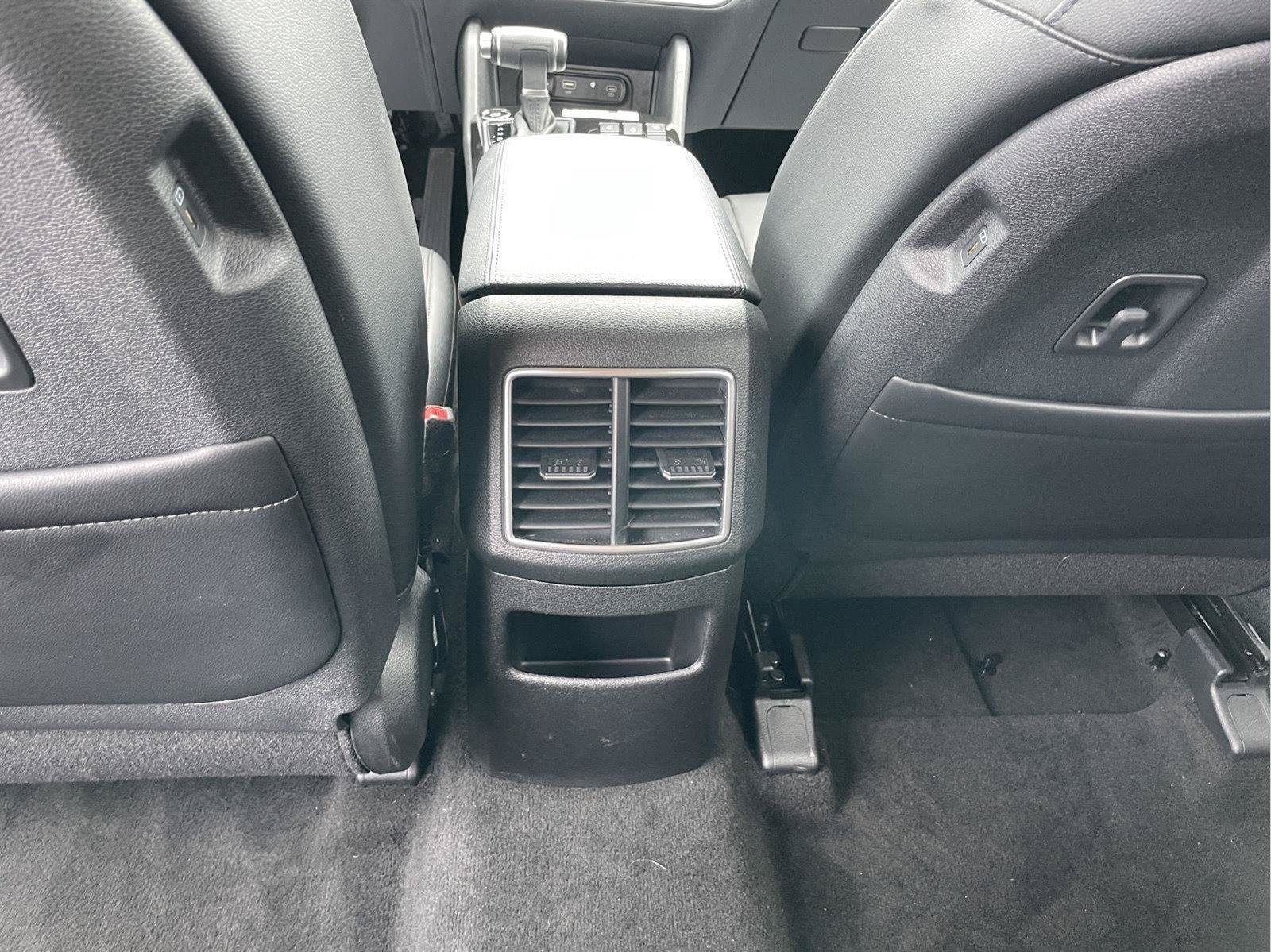 Used 2023 Kia Sportage EX AWD/4WD image 17