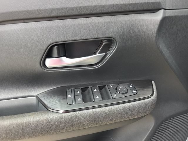 Used 2026 Nissan Kicks SV w/ Cold Weather Package AWD/4WD image 27