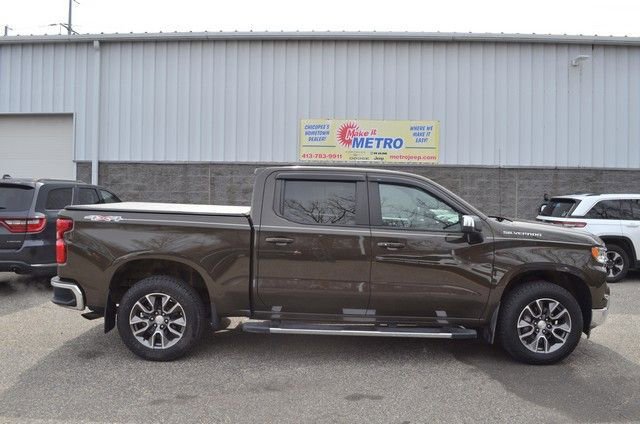 Used 2023 Chevrolet Silverado 1500 LT image 9