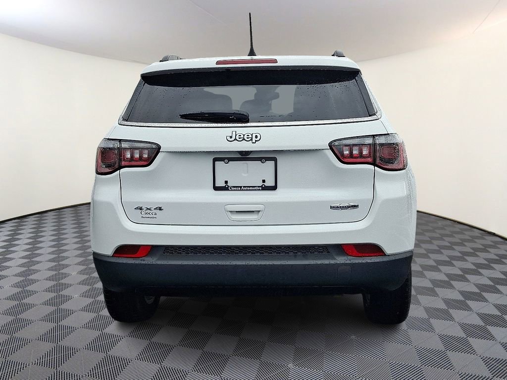 Used 2022 Jeep Compass Latitude image 8