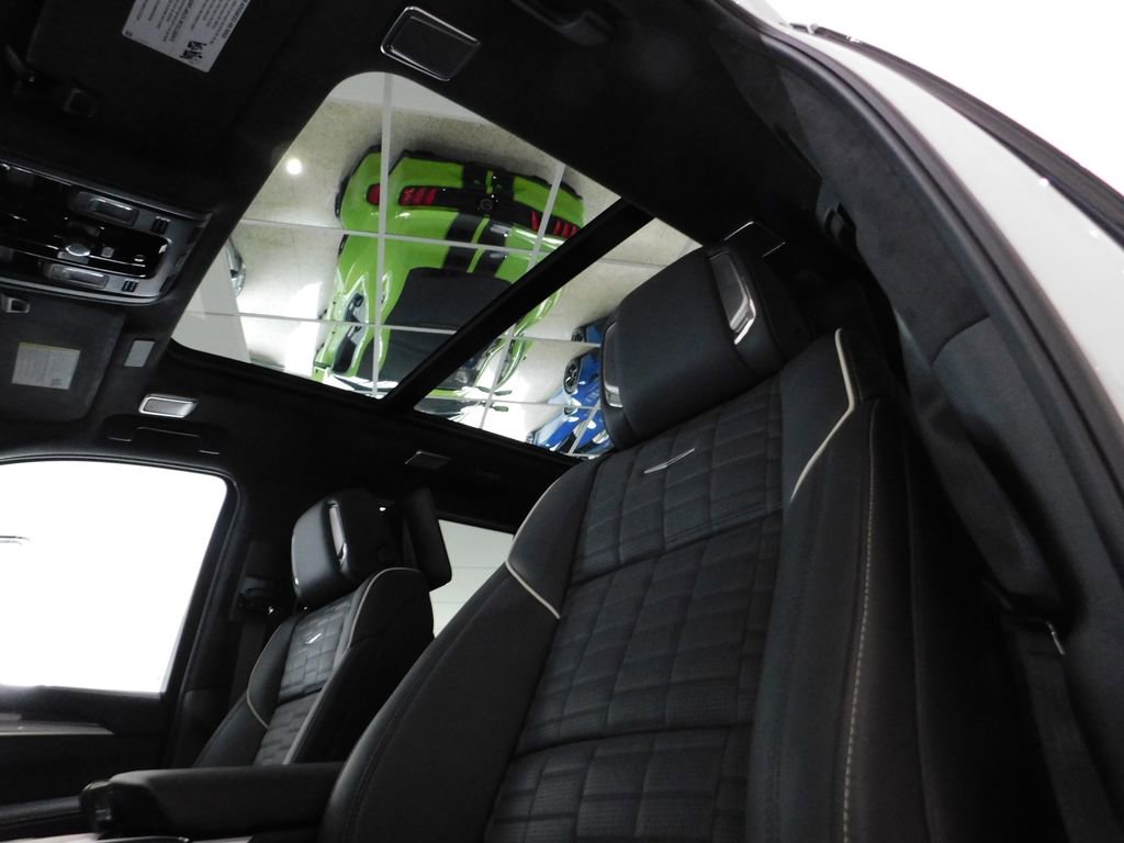 Used 2026 Cadillac Escalade V AWD/4WD image 37