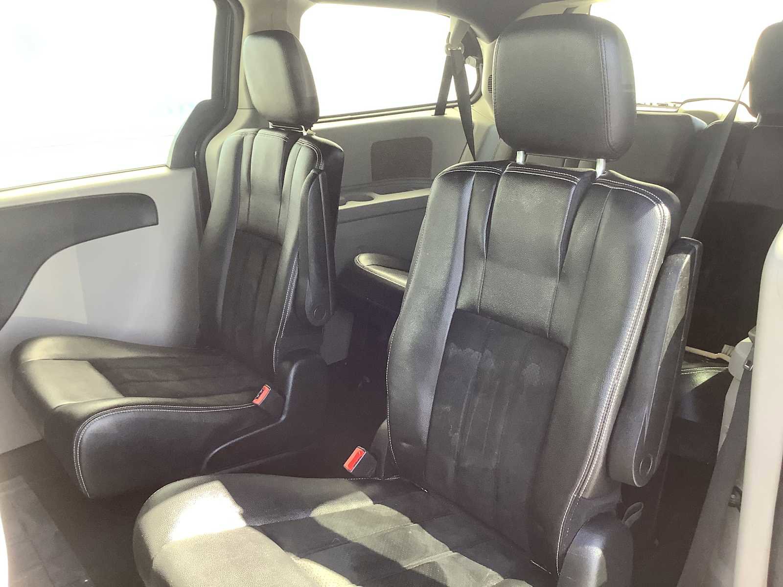 Used 2017 Dodge Grand Caravan SXT FWD image 13
