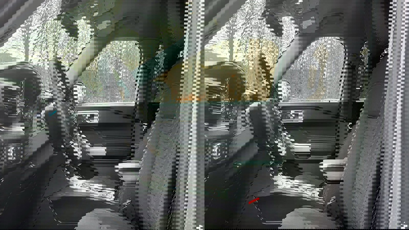 Used 2021 Ford Explorer XLT image 12