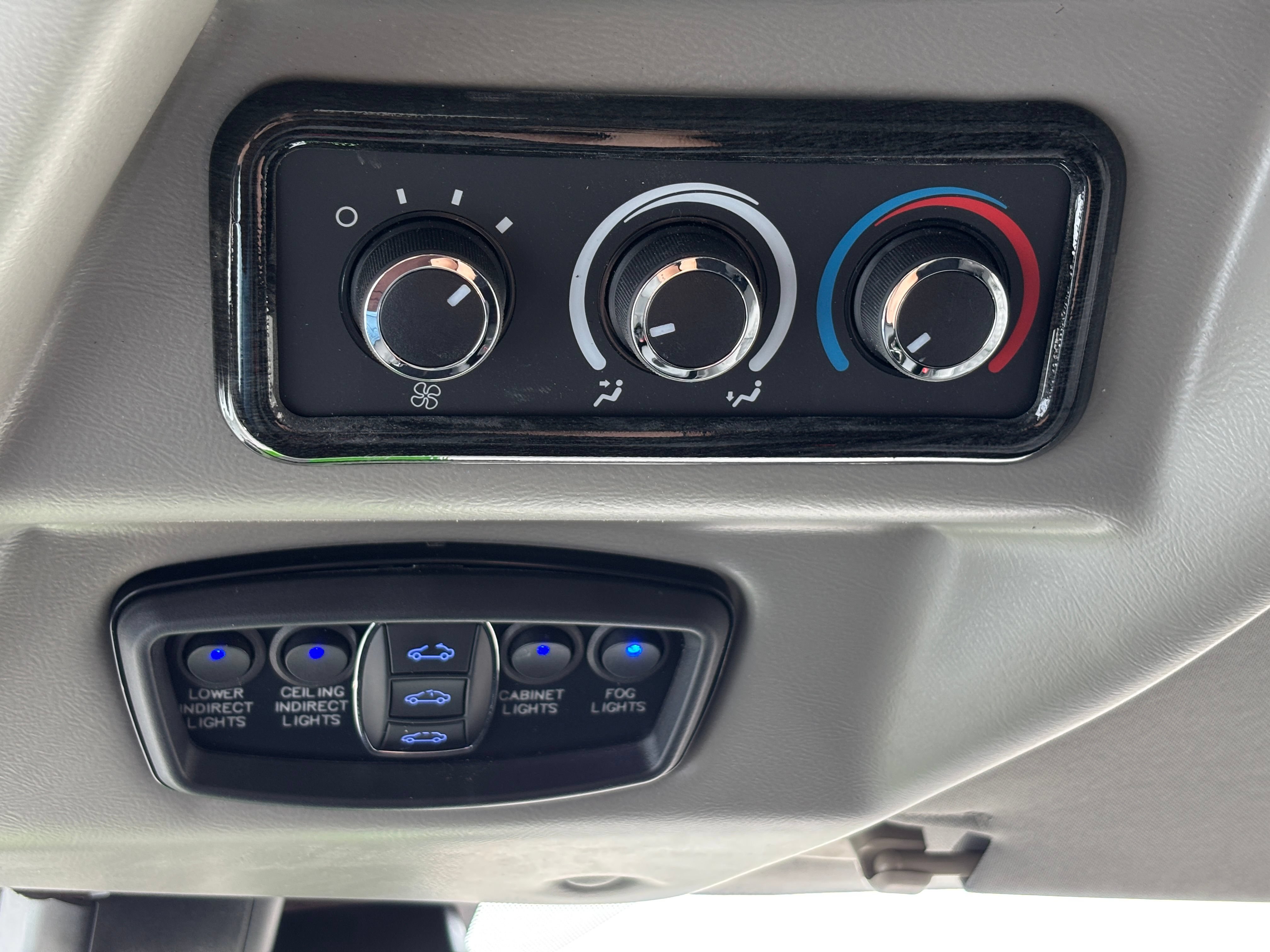 New 2026 GMC Savana 2500 Extended w/ Driver Convenience Package RWD image 30