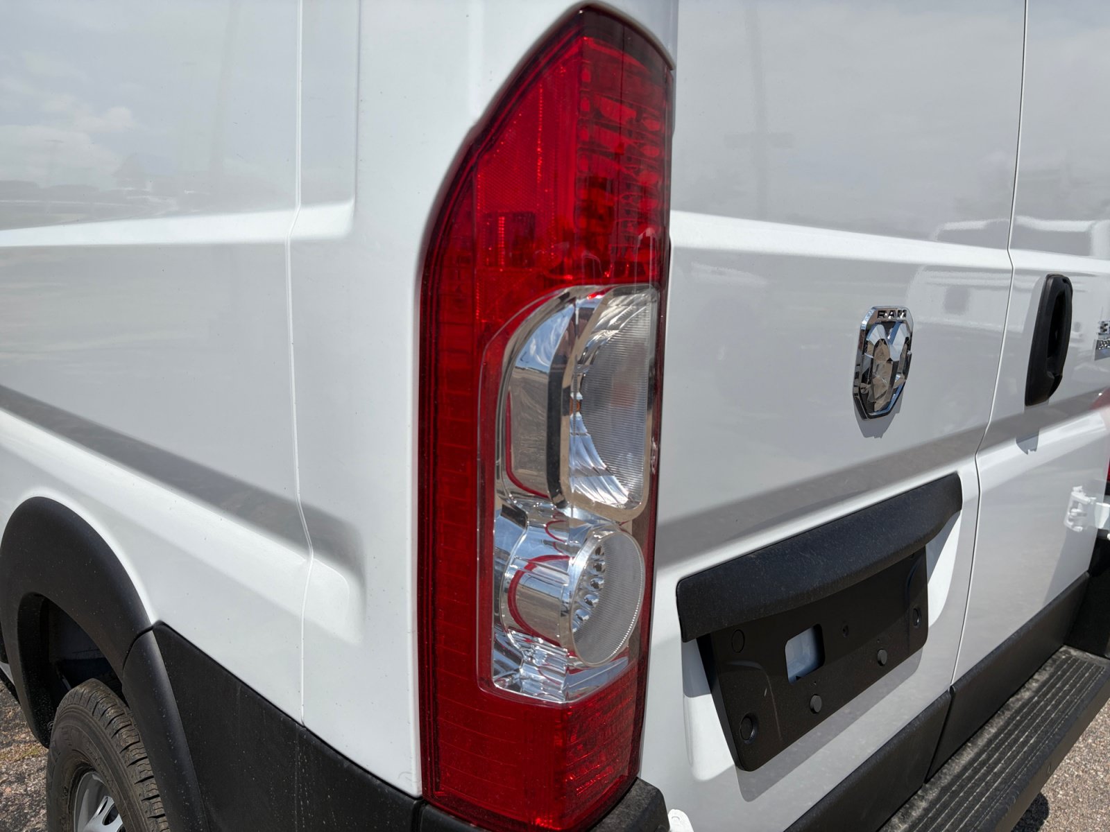 New 2026 RAM ProMaster 3500 w/ Convenience Group FWD image 34
