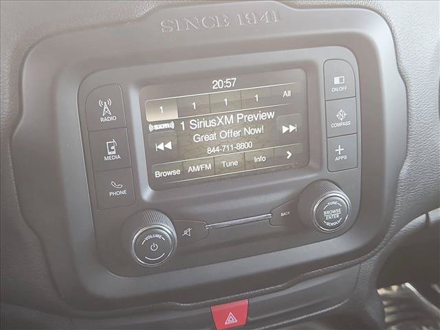 Used 2017 Jeep Renegade Latitude FWD image 19
