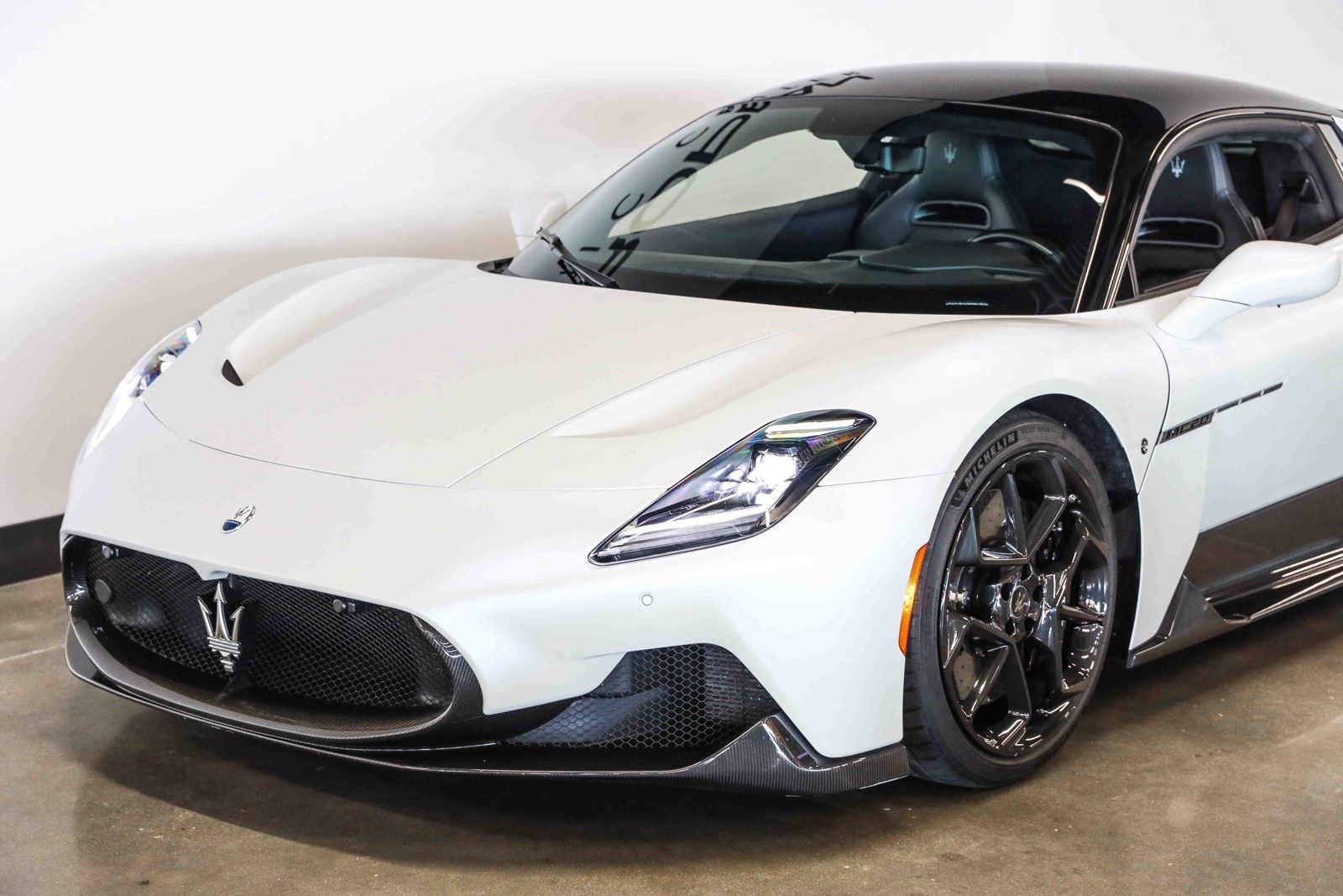 Used 2022 Maserati MC20 Coupe RWD image 25