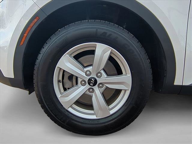 Used 2021 Kia Sorento LX image 24