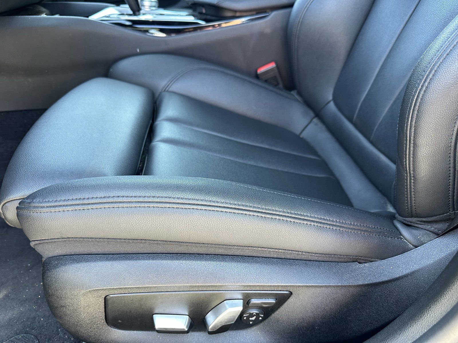 Used 2020 BMW 530i xDrive w/ Premium Package AWD/4WD image 21