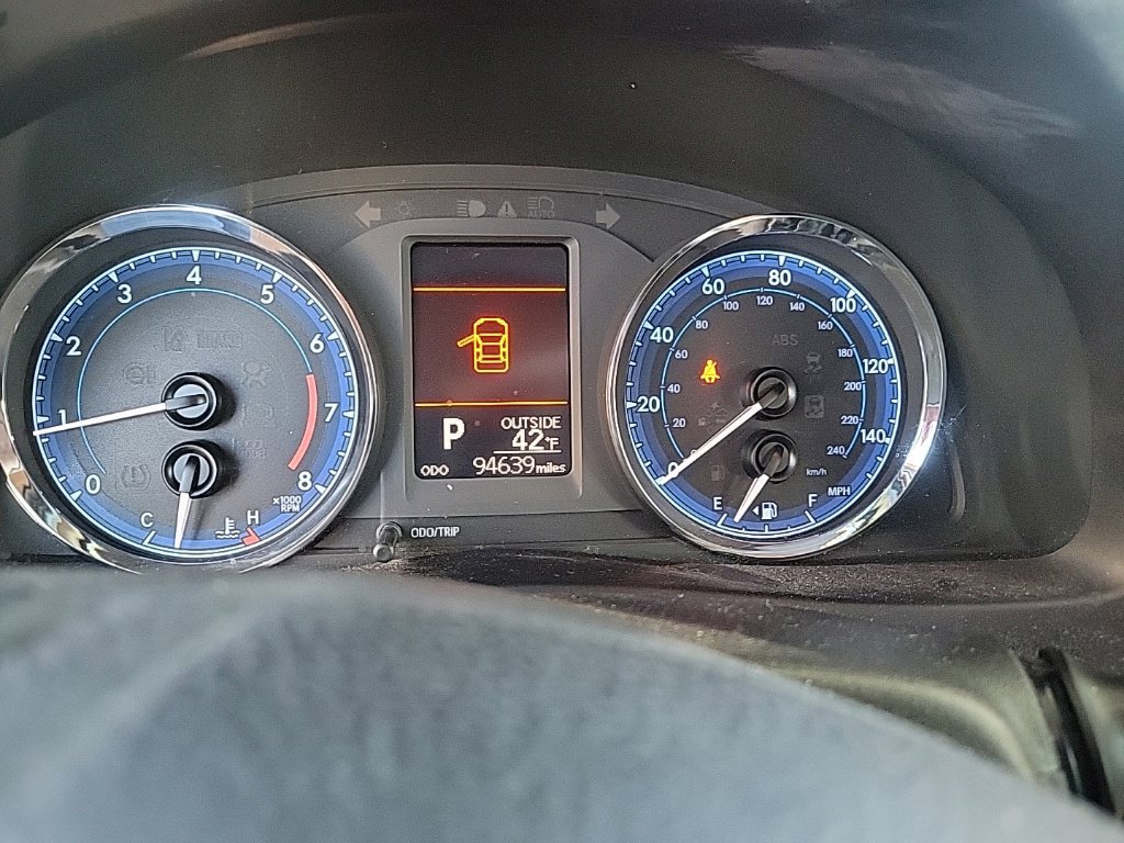 Used 2017 Toyota Corolla LE FWD image 10
