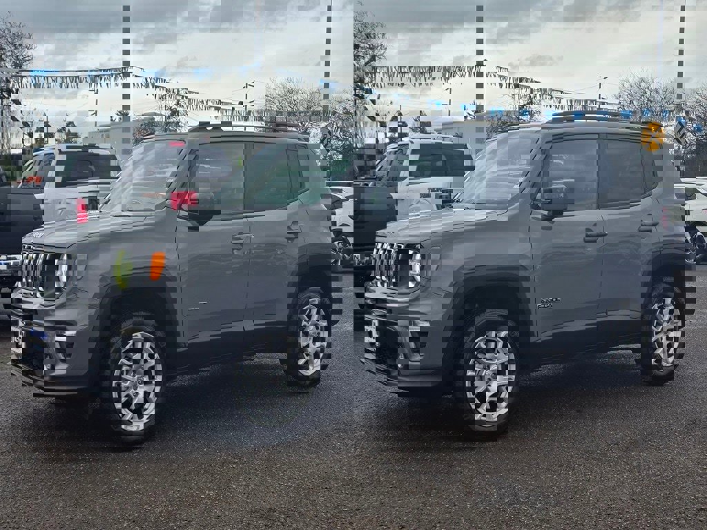 Used 2021 Jeep Renegade Latitude w/ Luxury Group I
