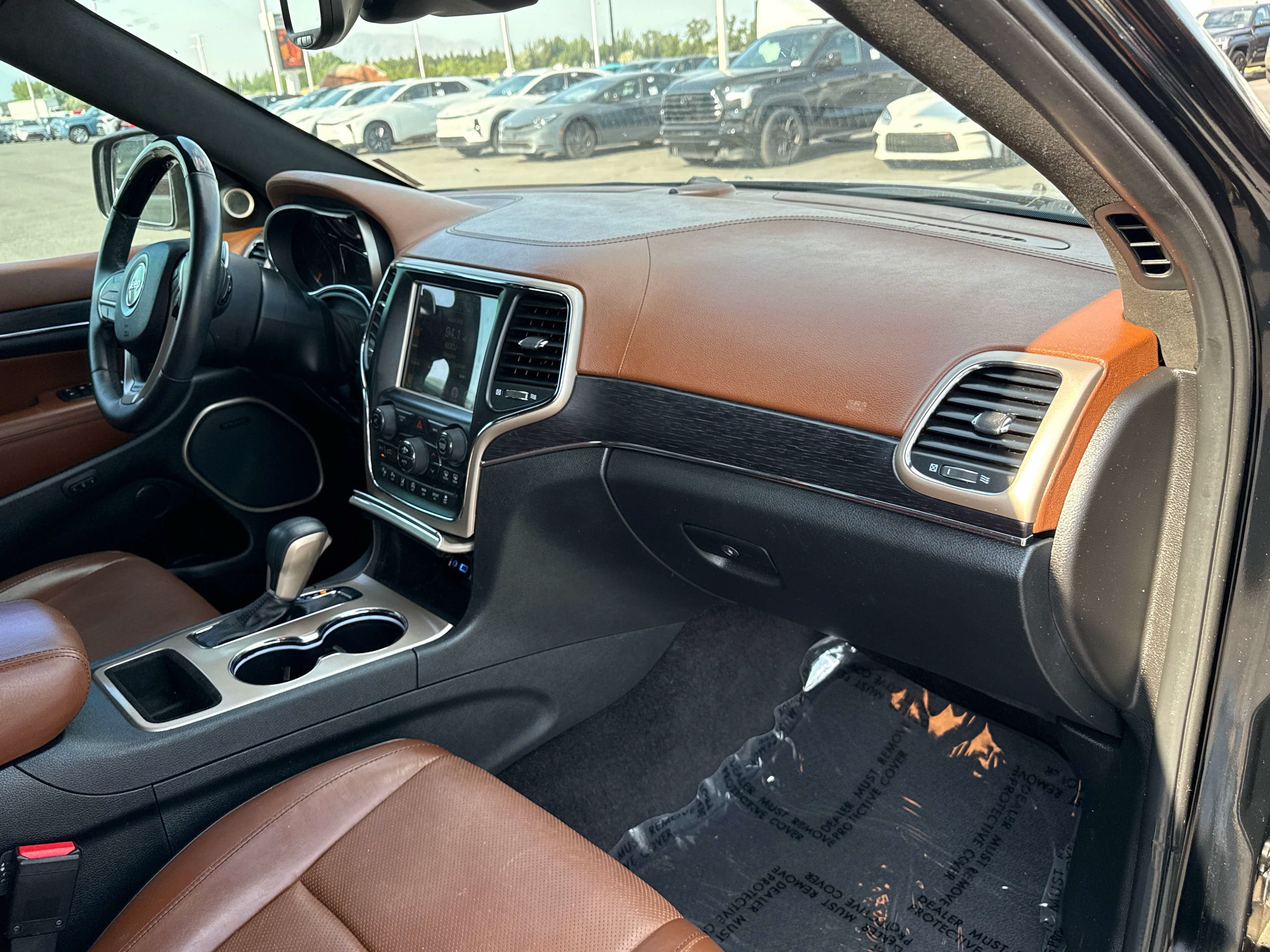 Used 2017 Jeep Grand Cherokee Summit w/ Platinum Series Group RWD image 19