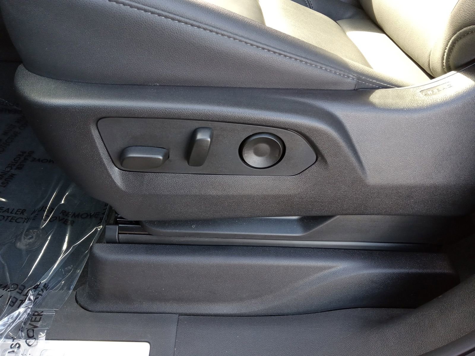 Used 2025 Chevrolet Tahoe Z71 w/ Z71 Off-Road Package image 22