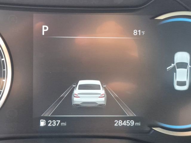 Used 2022 Genesis G70 2.0T image 11