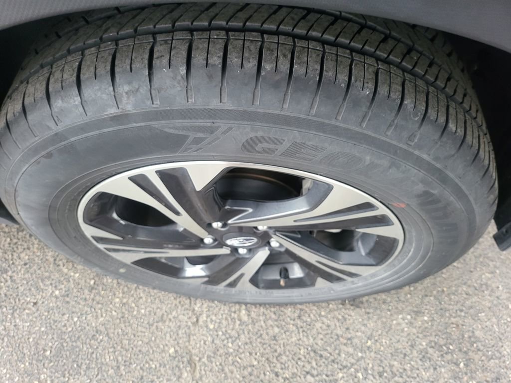 Used 2025 Subaru Crosstrek 2.0i Premium image 6