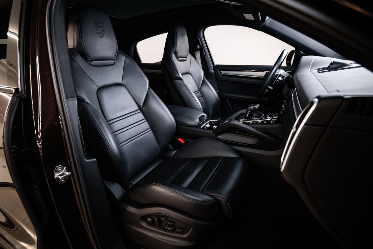 Certified 2023 Porsche Cayenne Platinum Edition AWD/4WD image 29