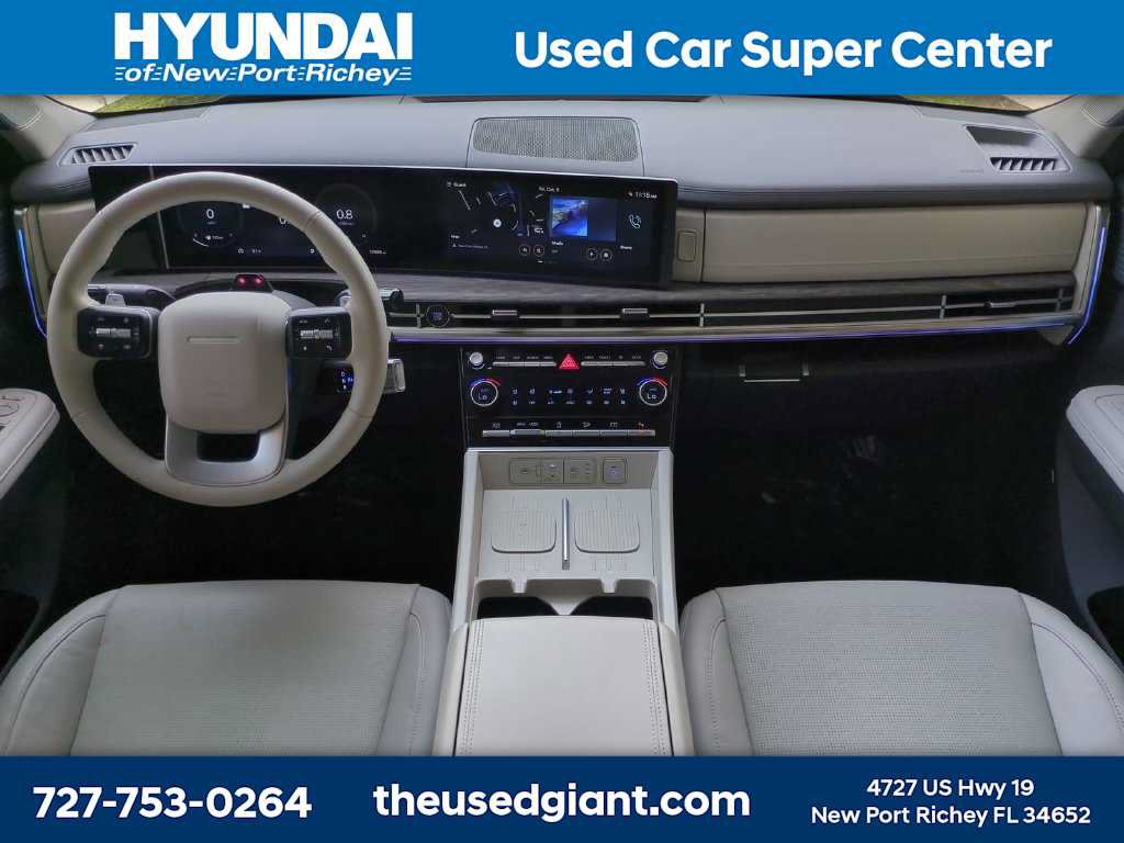 Certified 2025 Hyundai Santa Fe Limited FWD image 18