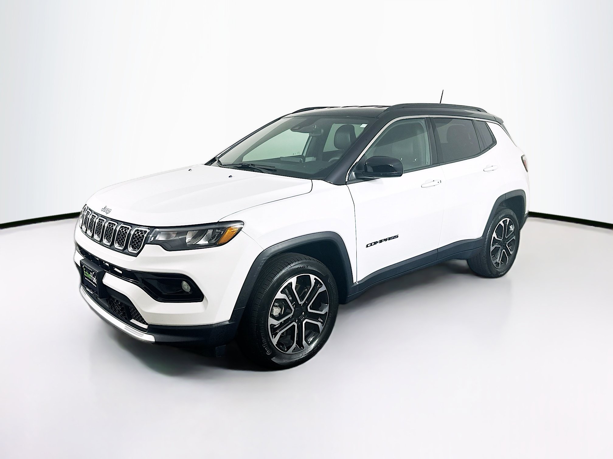 Used 2023 Jeep Compass Limited AWD/4WD image 3