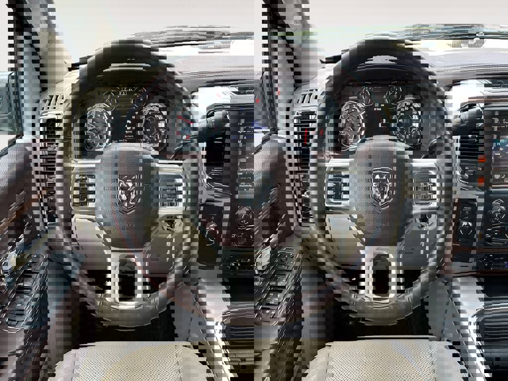 Used 2016 RAM 3500 Laramie AWD/4WD image 13