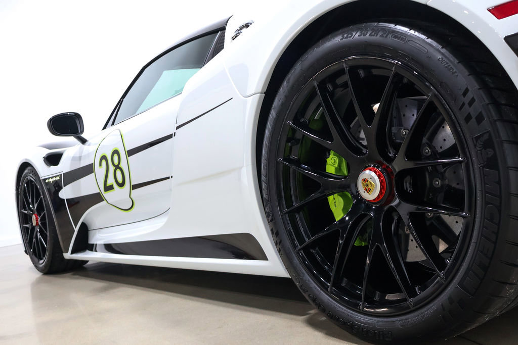 Used 2015 Porsche 918 Spyder image 27