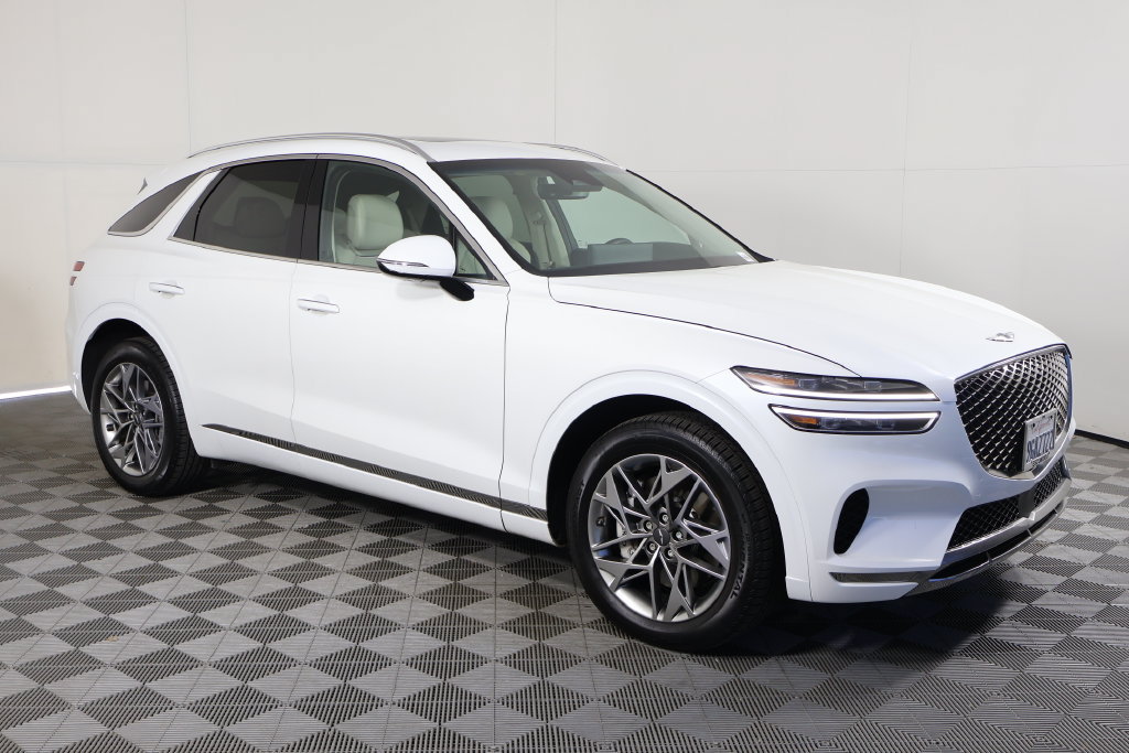 Used 2023 Genesis GV70 2.5T w/ Select Package AWD/4WD image 3