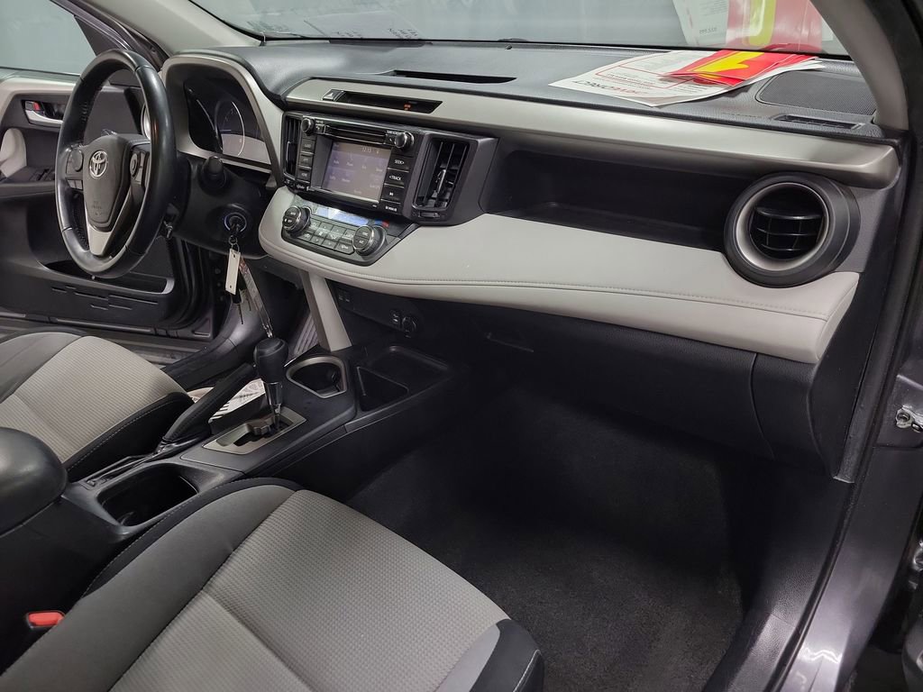 Used 2016 Toyota RAV4 XLE image 22