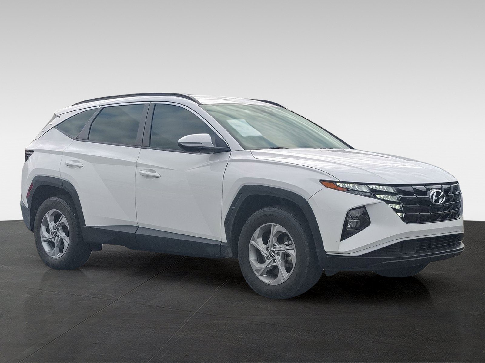 Certified 2023 Hyundai Tucson SEL AWD/4WD image 3