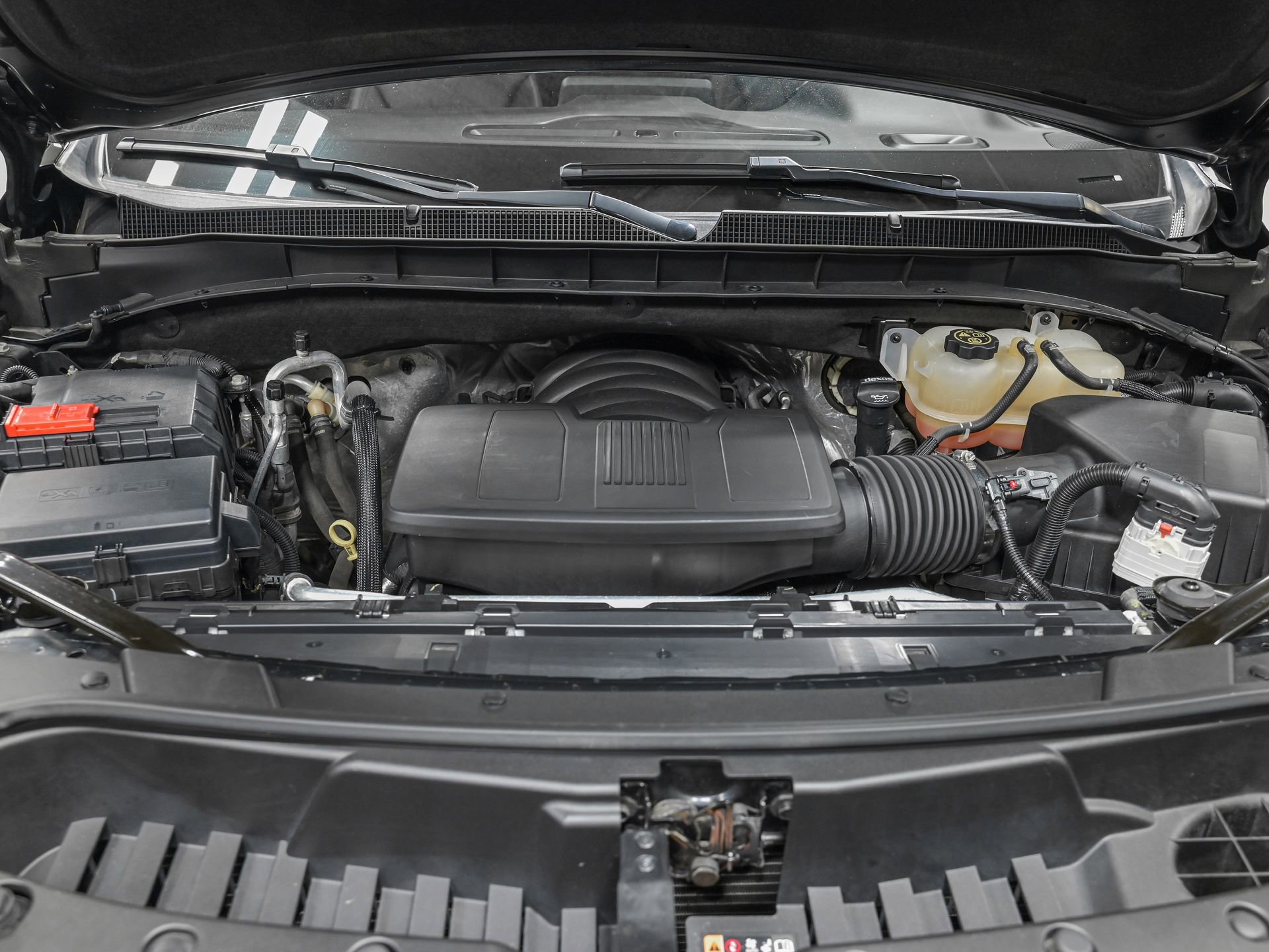 Used 2022 Chevrolet Tahoe Z71 w/ Luxury Package AWD/4WD image 11