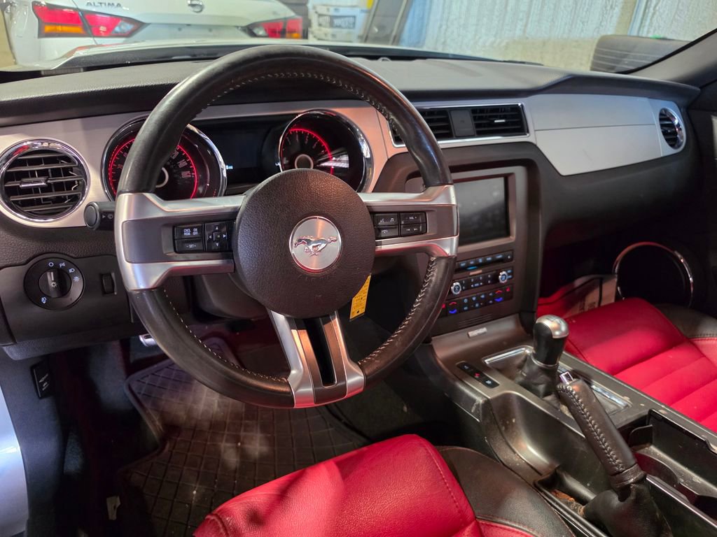 Used 2014 Ford Mustang GT Premium w/ Electronics Package RWD image 4