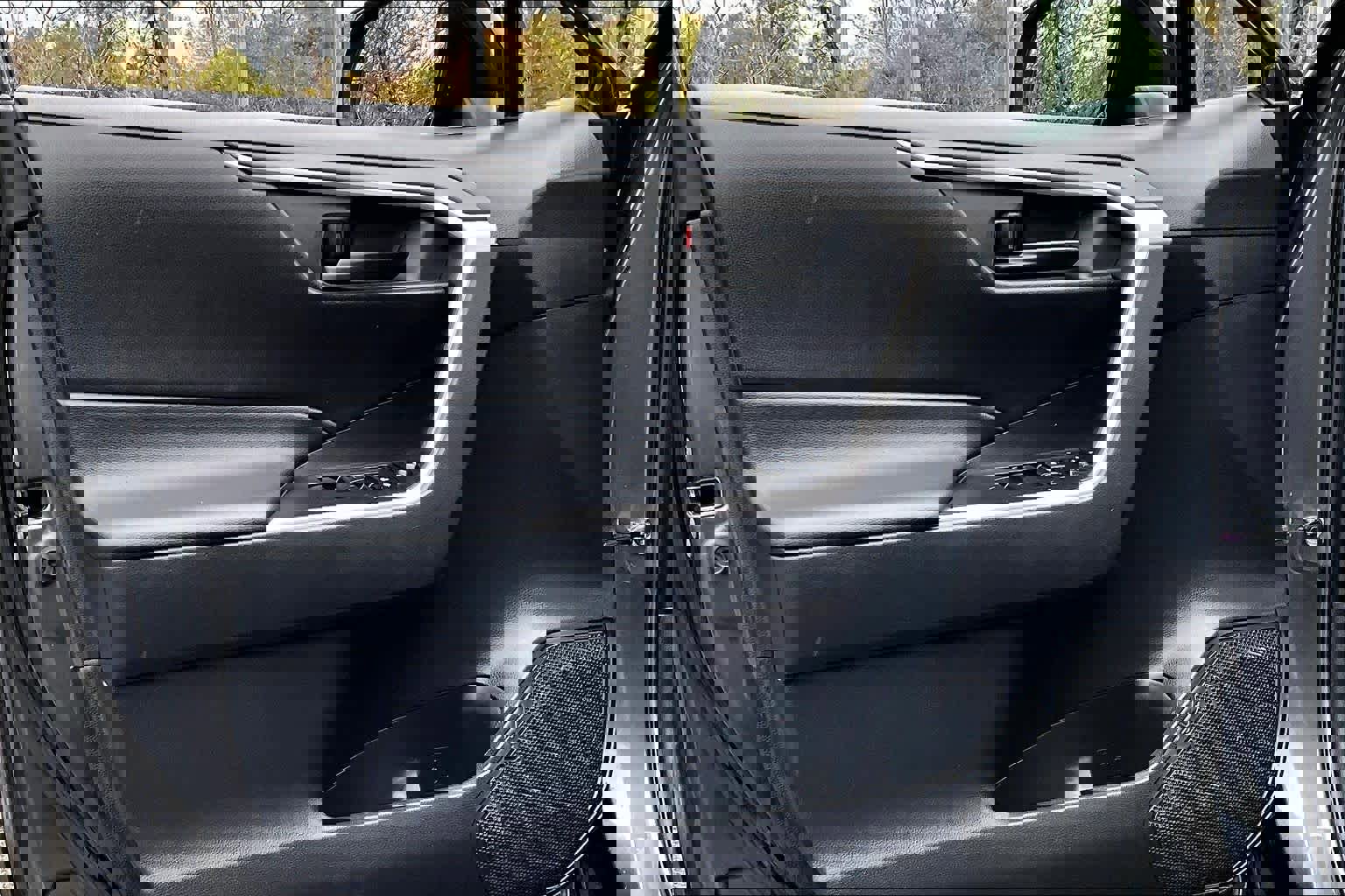 Certified 2023 Toyota RAV4 LE image 21