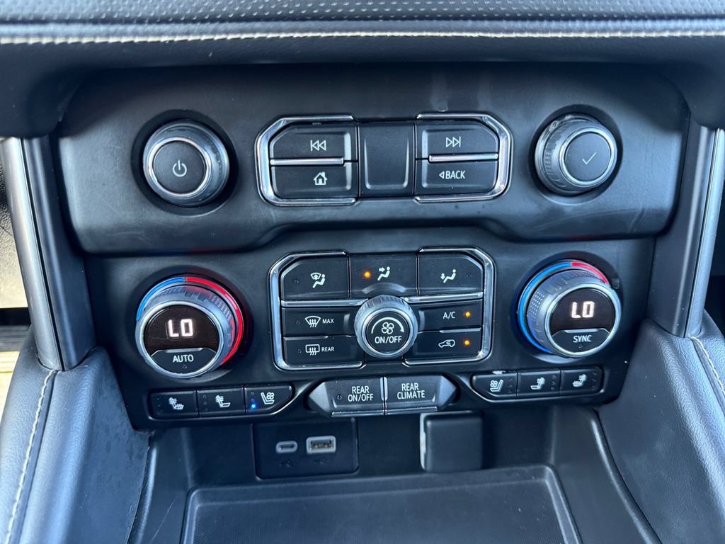 Used 2023 Chevrolet Tahoe Premier AWD/4WD image 19