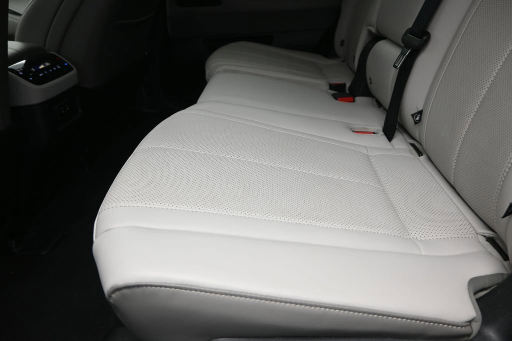 Used 2026 INFINITI QX60 Pure w/ Cargo Package FWD image 16