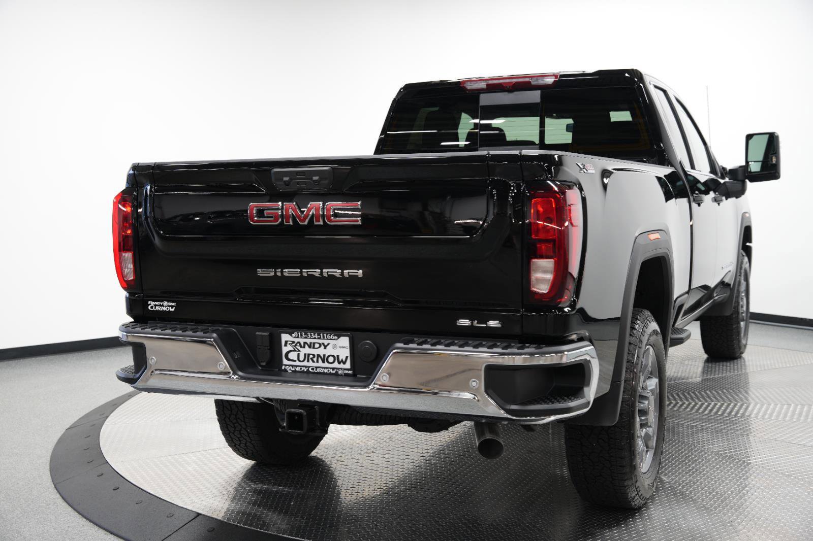 New 2025 GMC Sierra 2500 SLE w/ SLE Value Package; image 8