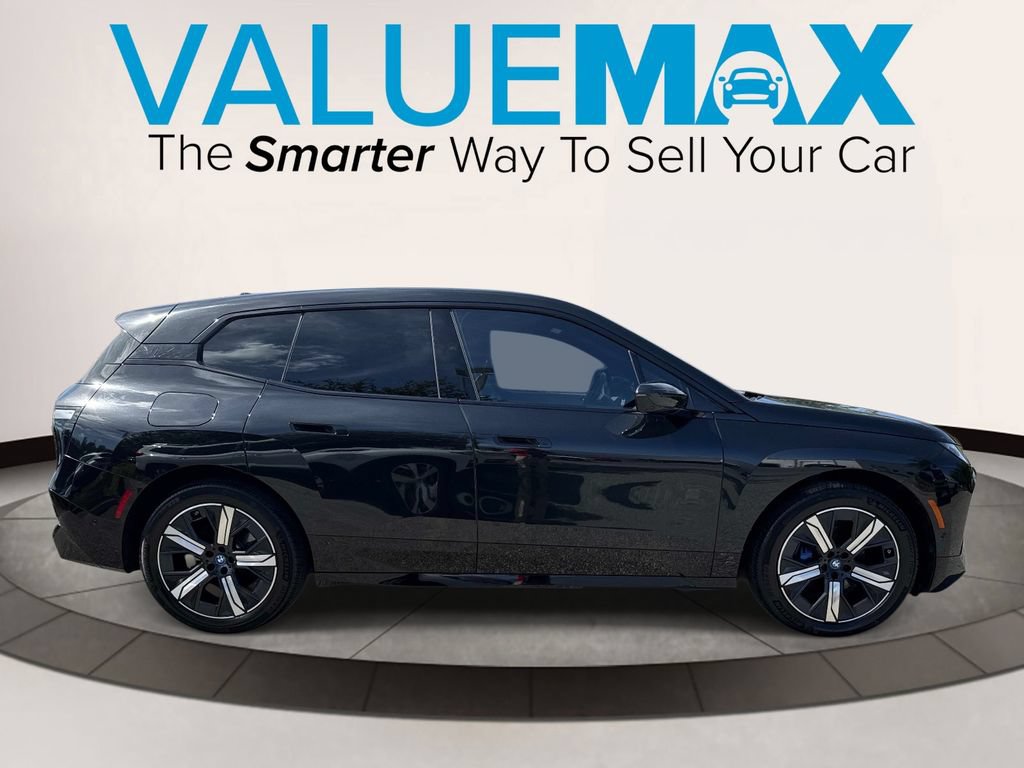 Used 2023 BMW iX xDrive50 w/ Sport Package AWD/4WD image 2