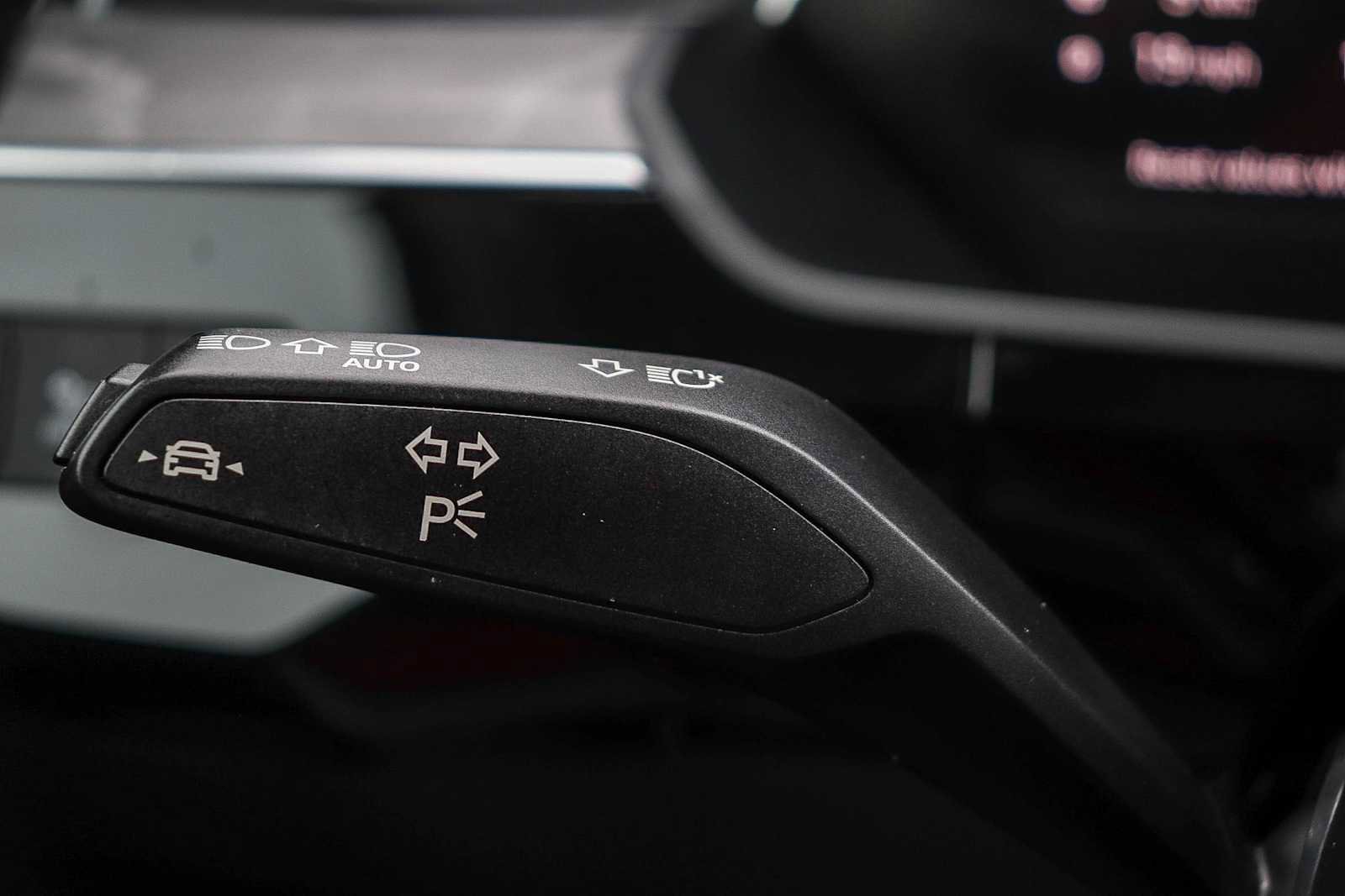 Used 2023 Audi e-tron Premium w/ Convenience Plus Package image 30