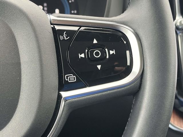 Used 2024 Volvo XC60 B5 Plus w/ Protection Package Premier image 27