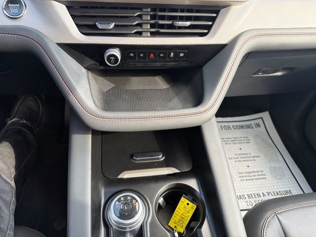 Used 2025 Ford Explorer Active w/ Active Comfort Package AWD/4WD image 10
