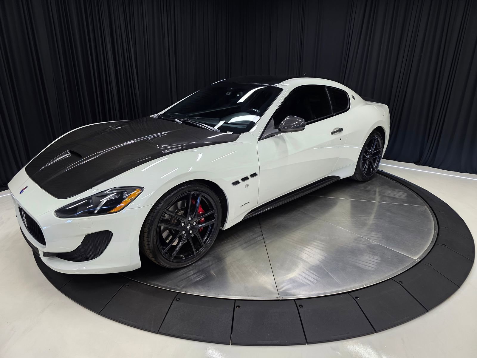 Used 2015 Maserati GranTurismo Sport RWD image 10